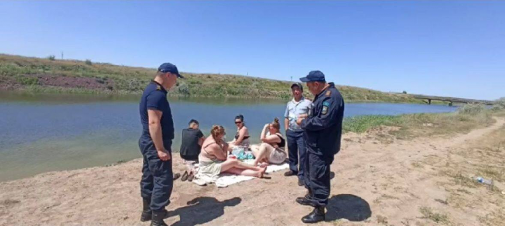 Профилактику по обеспечению безопасности на водоемах проводят полицейские Карагандинской области