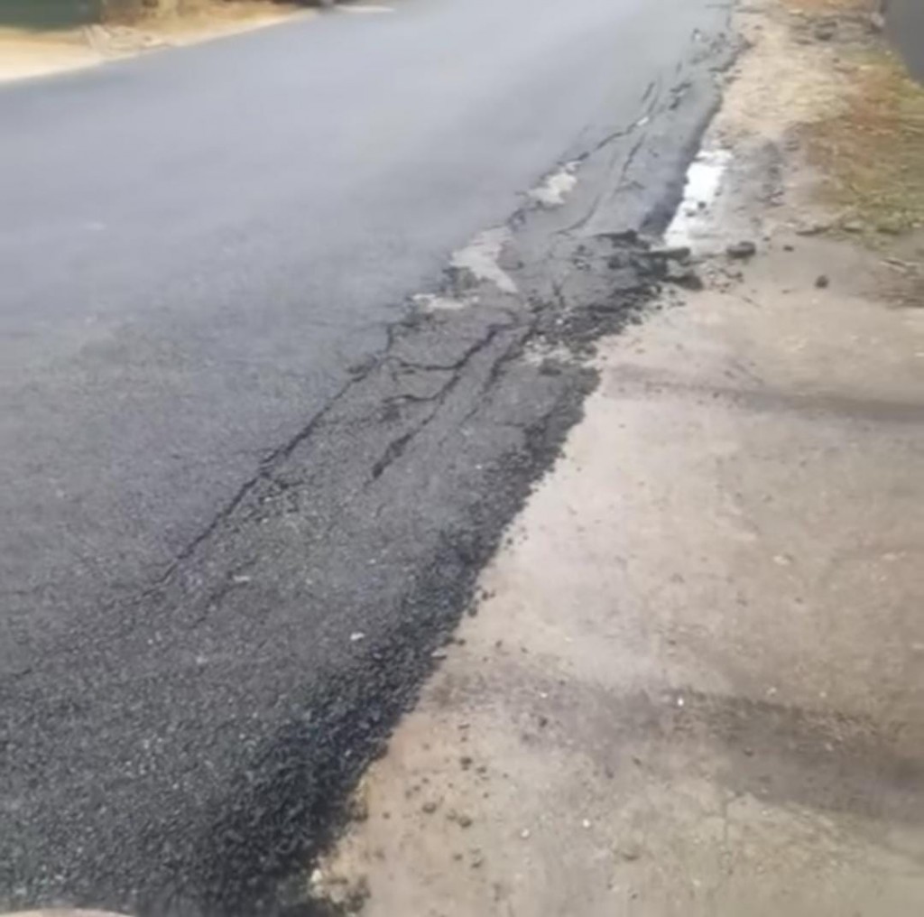 Новый асфальт в Сарани развалился за один день