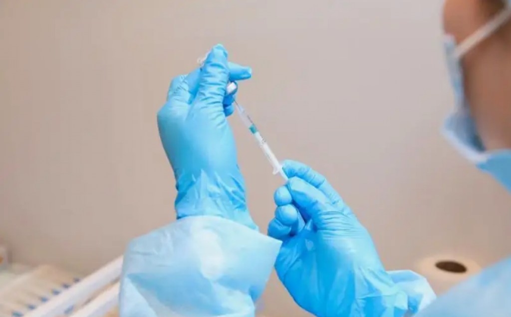 В Казахстане мальчиков могут начать вакцинировать против вируса папилломы человека