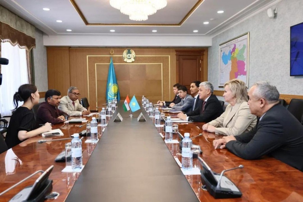 Ермаганбет Булекпаев встретился с послом Индии