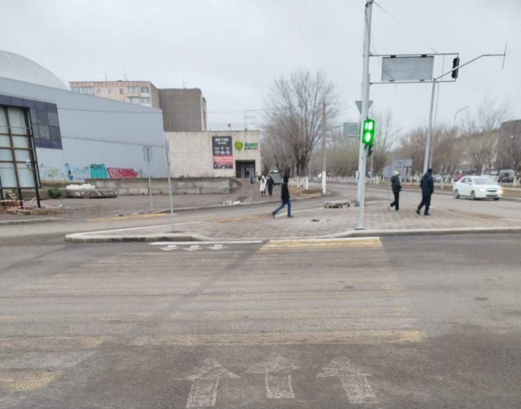 В Темиртау новая дорожная разметка не выдержала и месяца