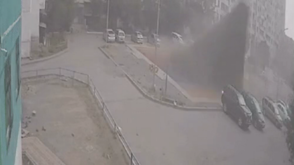 Ребенок попал в реанимацию после ЧП на детской площадке: дело не дошло до суда