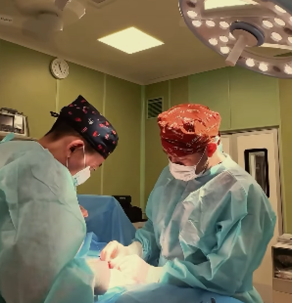 В Караганде врачи спасли ребёнка, проглотившего 12 магнитных шариков