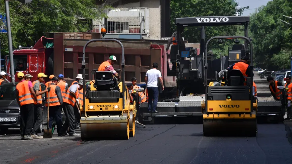Наказывать за строительство некачественных дорог предлагает депутат