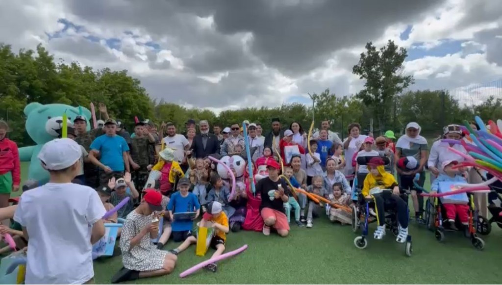 Акцию ко Дню защиты детей в Караганде провёл узбекский этнокультурный центр