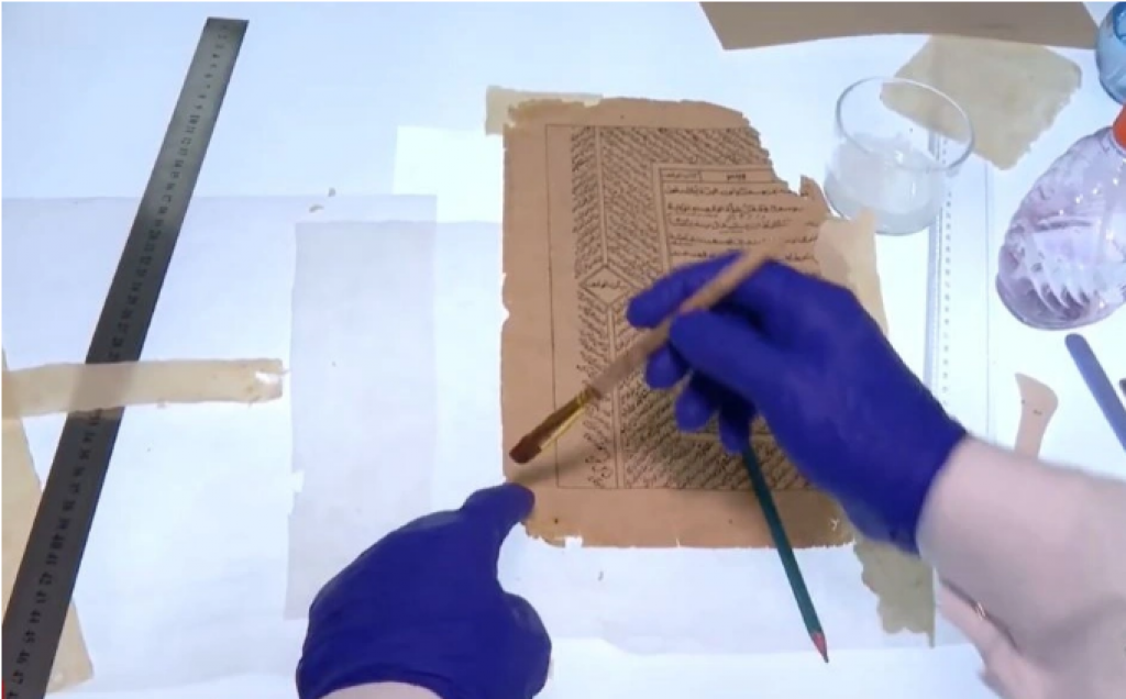 Жидкую бумагу для реставрации древних книг начали изготавливать в Казахстане