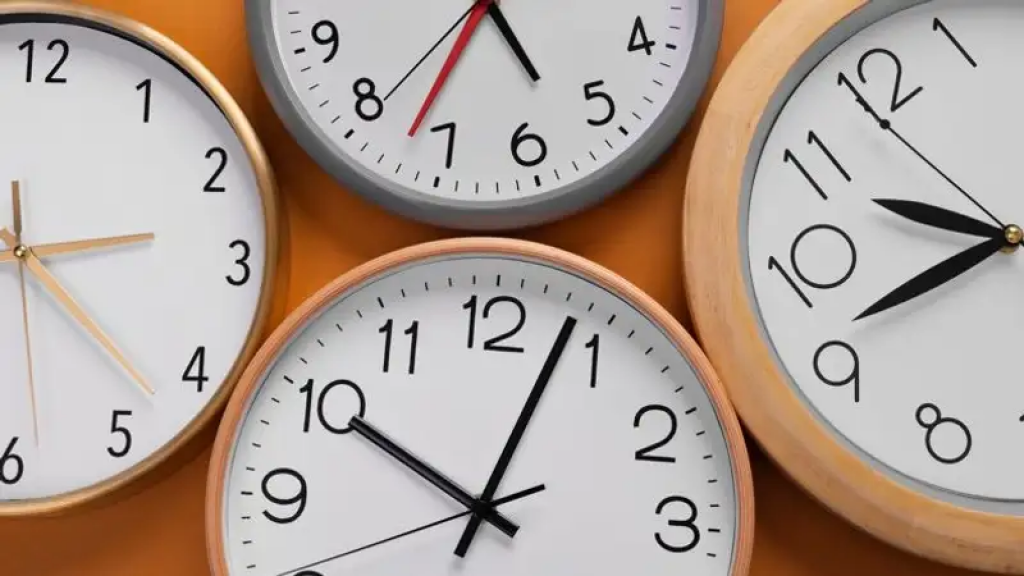 Казахстан перейдет на единый часовой пояс в 2024 году