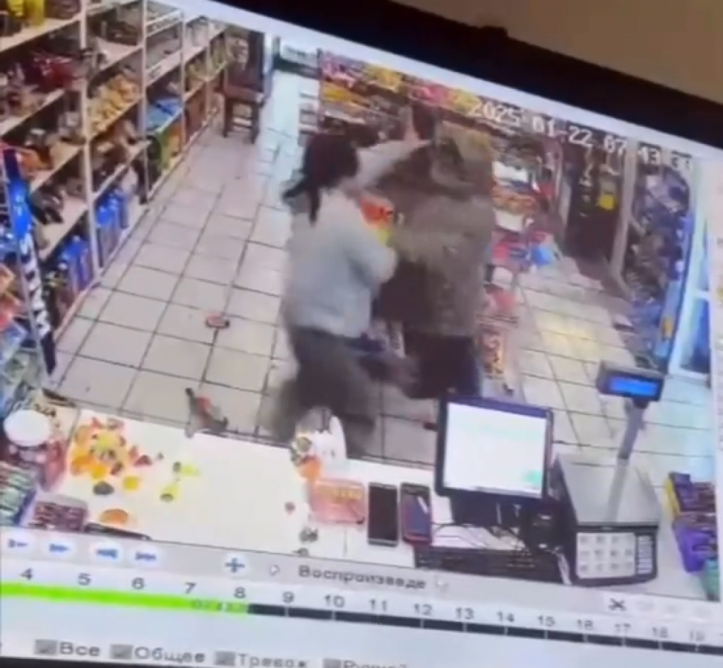 В Сарани мужчина заколол продавца магазина ножом и скрылся