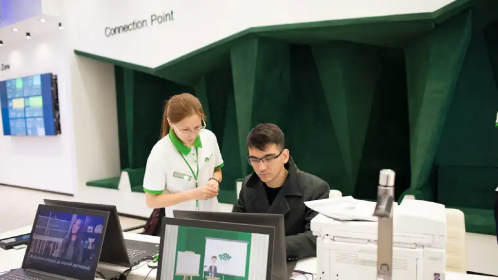 Сотрудники ЦОНов «переехали» в супермаркеты и ТРЦ