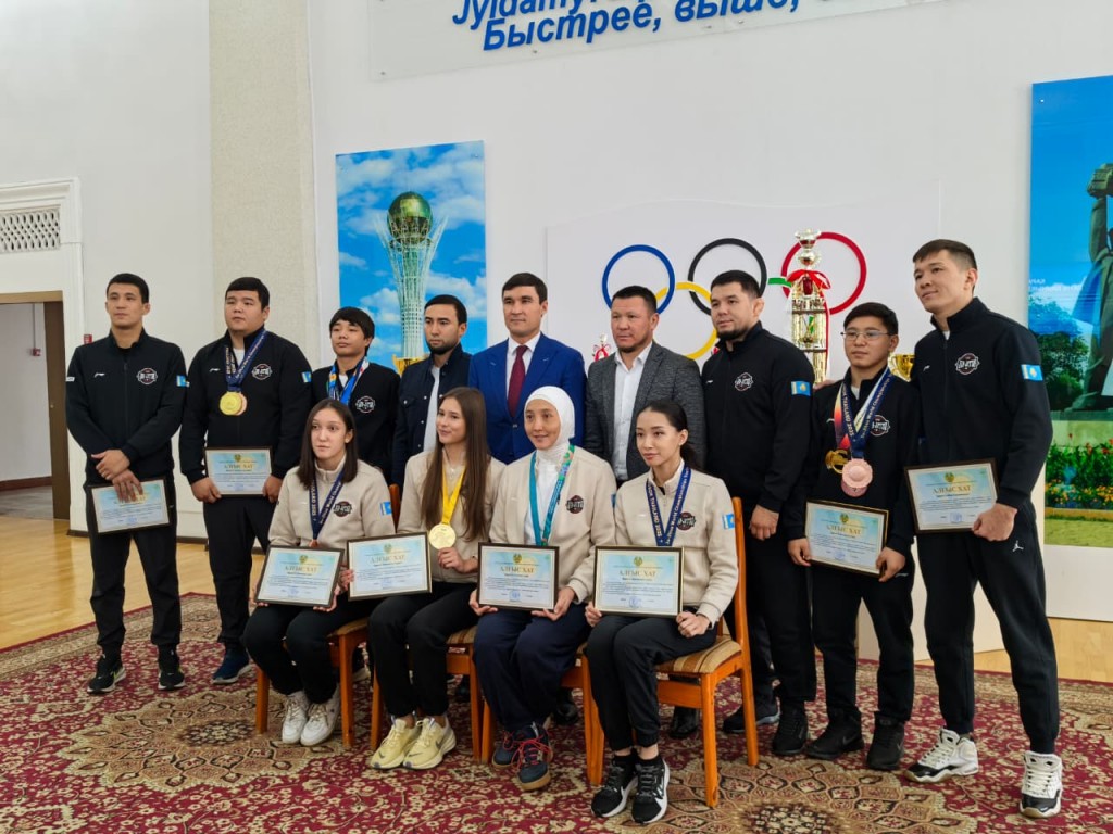 Караганда чествует своих чемпионов: итоги четырех мировых первенств и откровения Виктора Ешкина