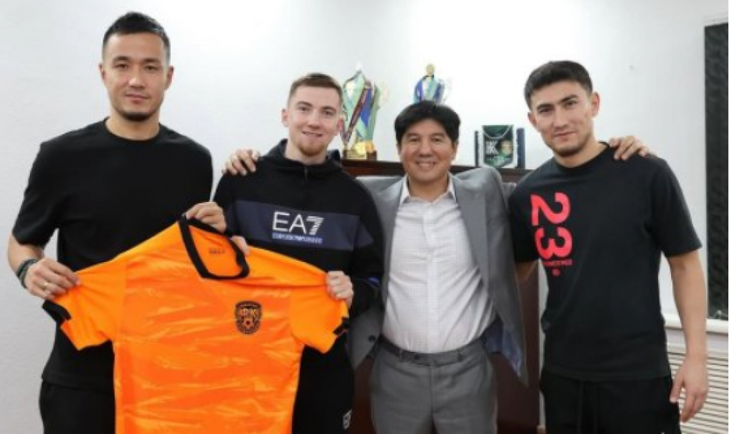 «Шахтер» объявил о подписании известных казахстанских футболистов