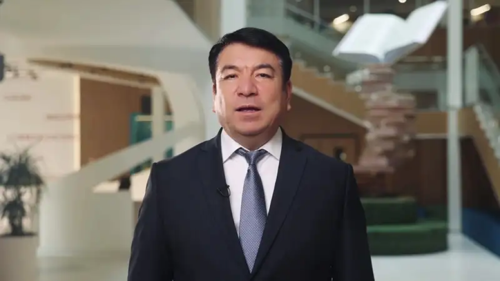 Самый главный учитель Казахстана обратился к педагогам, школьникам и их родителям