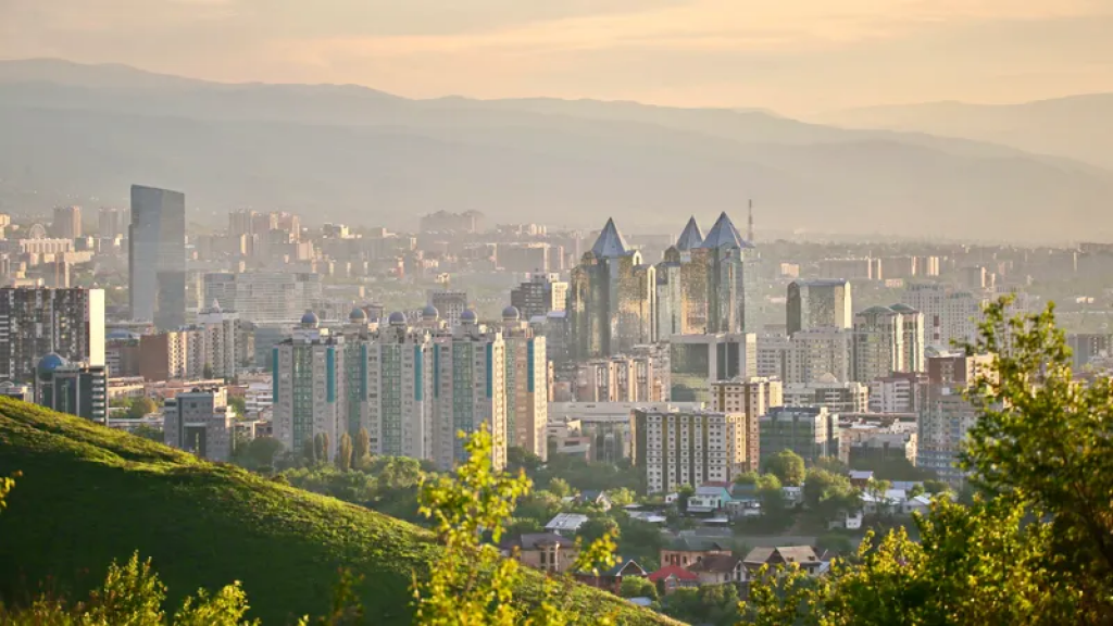 Аномально жаркое лето в Казахстане прогнозируют синоптики