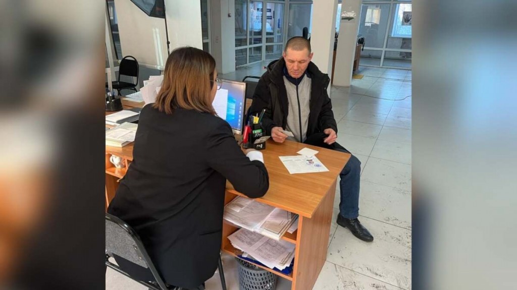 Спустя 32 года обновил документы житель Сатпаева