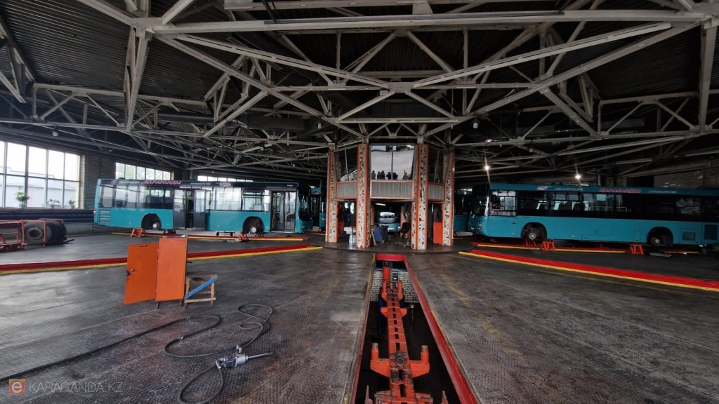 Уникальный круговой конвейер продолжает работать в одном из автопарков Караганды