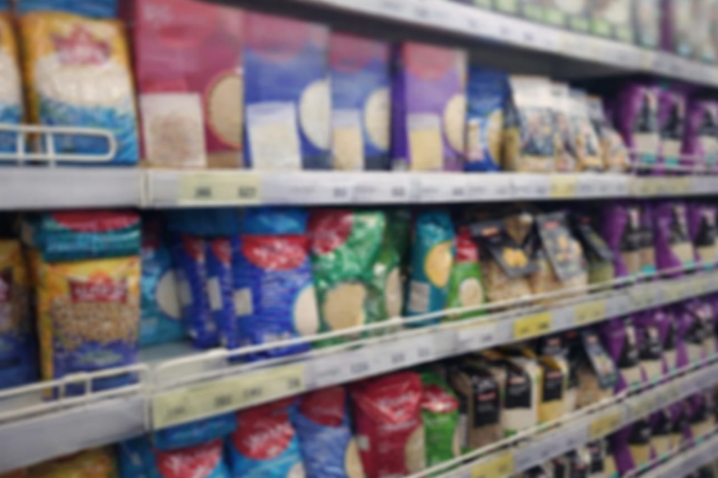 Новым казахстанским брендам упростят размещение товаров в магазинах