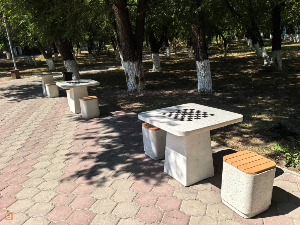 В Караганде появилась новая шахматная площадка под открытым небом