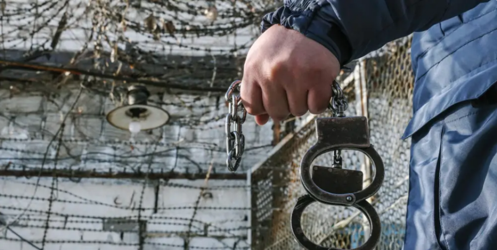 Пытки в колонии Карагандинской области: Генпрокуратура сообщила подробности