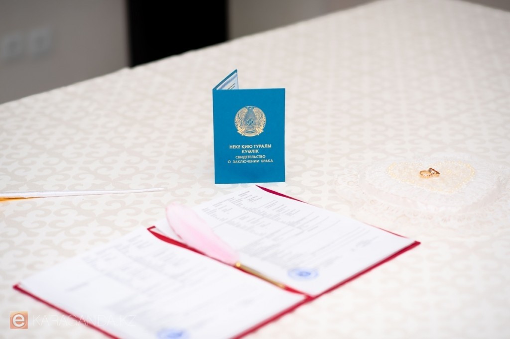 Порно өзін ормандағы қарт адамға берді