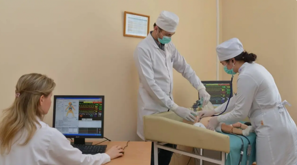 Караганда и Казань запустили совместную программу подготовки врачей