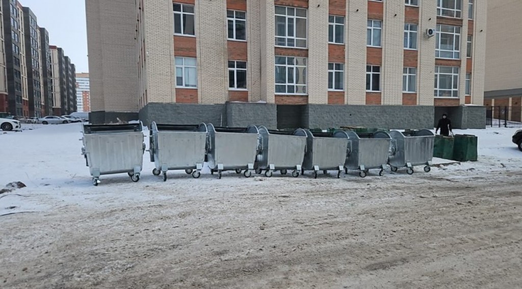 На мусорных площадках Караганды установят 1100 новых евроконтейнеров