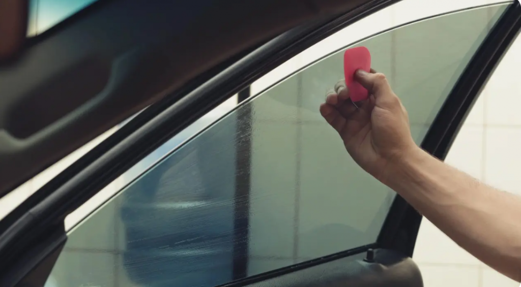 Легализовать платную тонировку передних боковых стёкол машин предложили в Казахстане