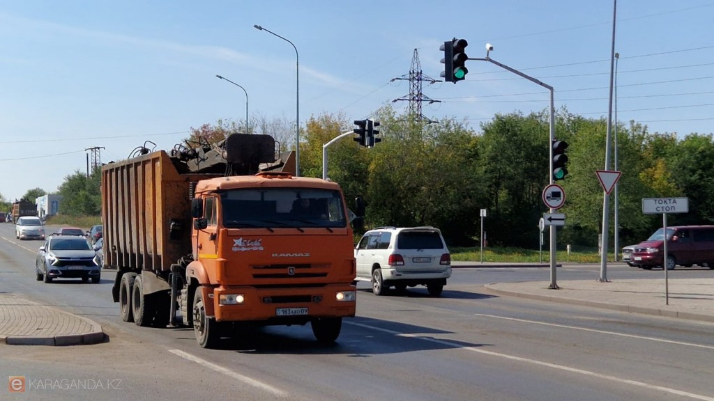Без пробок и с безопасностью: на дорогах Караганды завершено внедрение системы ИТС