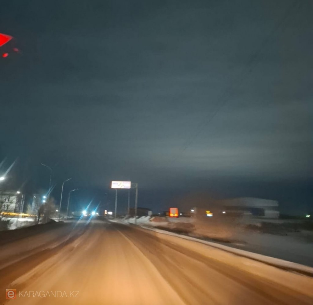 Снова без света: на объездной дороге Караганды погасло освещение у кольцевой развязки