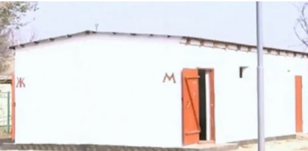 Все уличные туалеты в школах Казахстане снесут до конца года