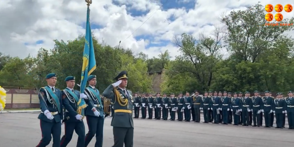В Караганде в школе «Жас Улан» состоялся выпуск около 200 воспитанников