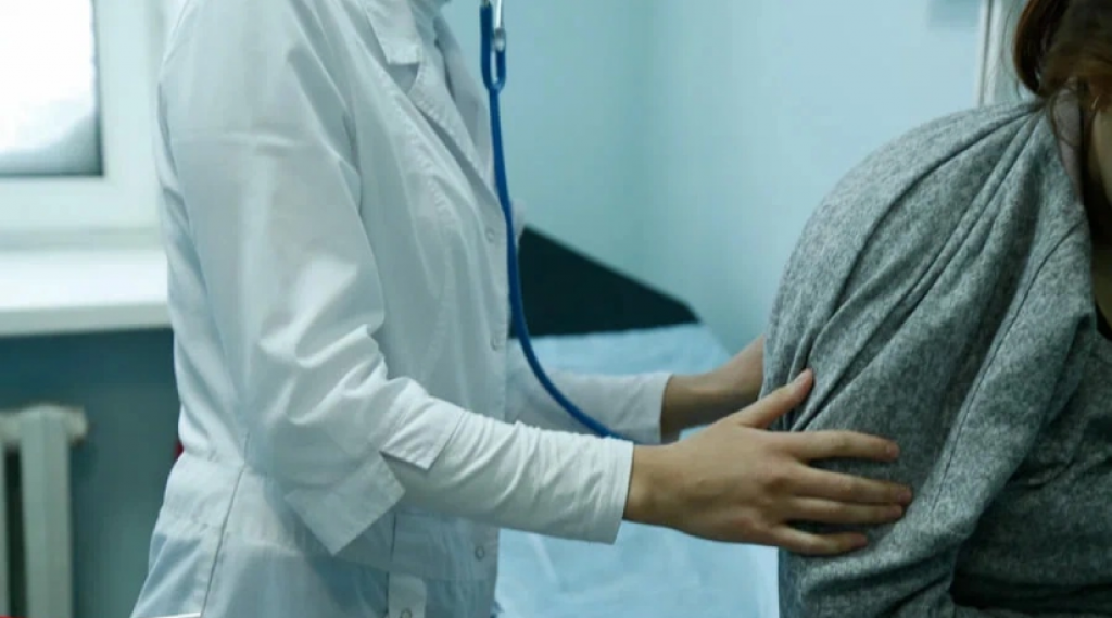 Келли Трамп нәсіларалық Украиналық xs тобының жалаңаш суреттері