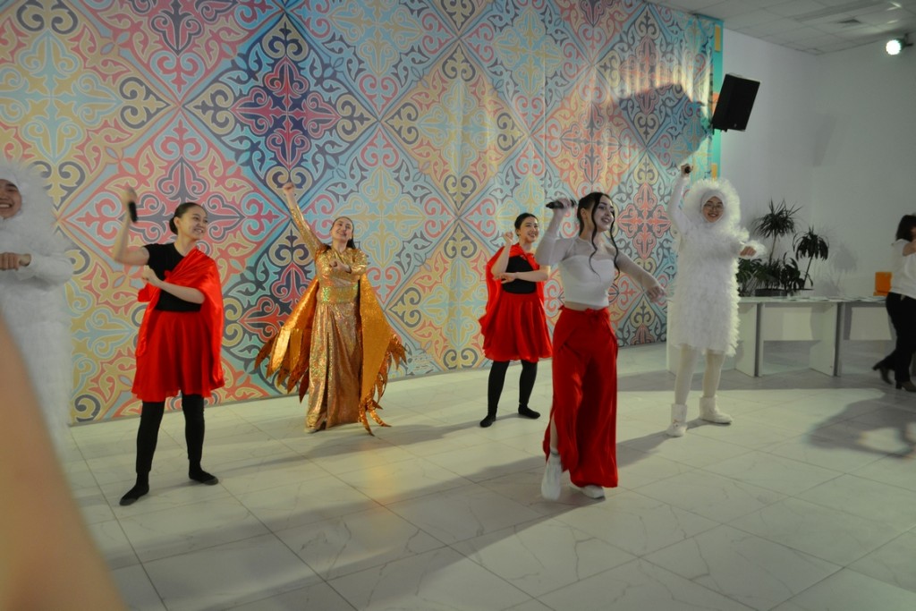 Спектакль по сказке карагандинского автора представили во Дворце школьников