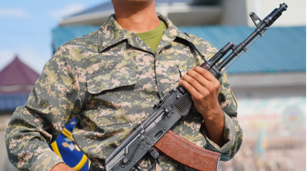 Почему гибнут солдаты в армии Казахстана