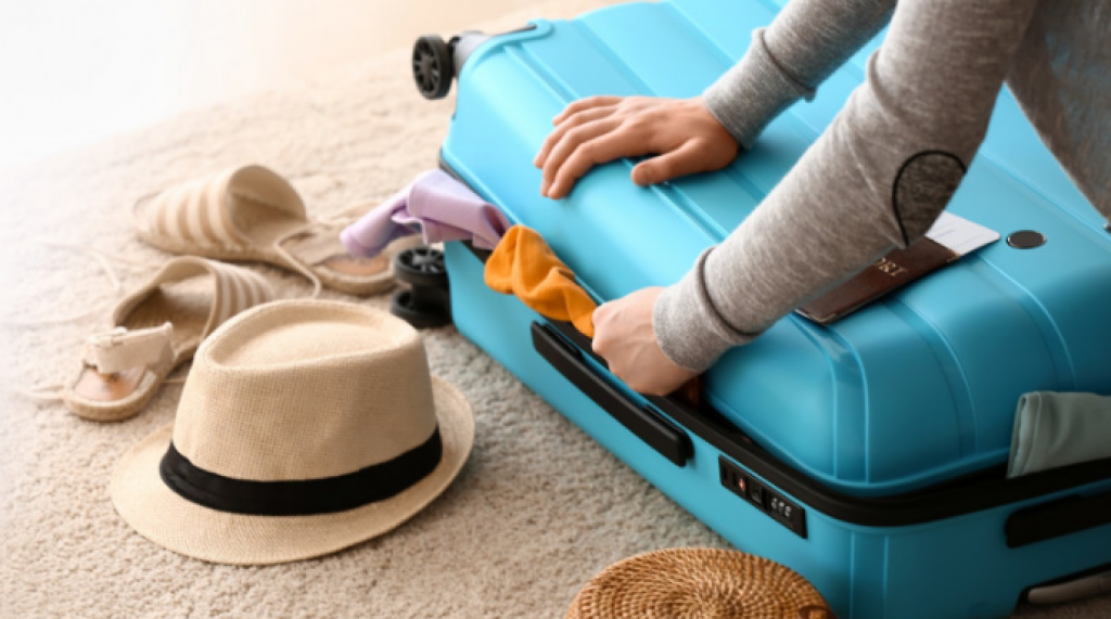 Более 30 человек обвиняют в мошенничестве турагента из Караганды