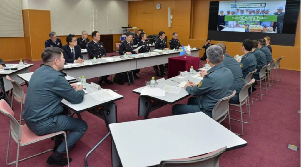 Казахстанские военные медики прошли подготовку в Японии