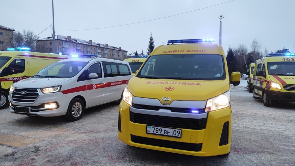 Станции скорой помощи Карагандинской области получили 115 новых автомобилей