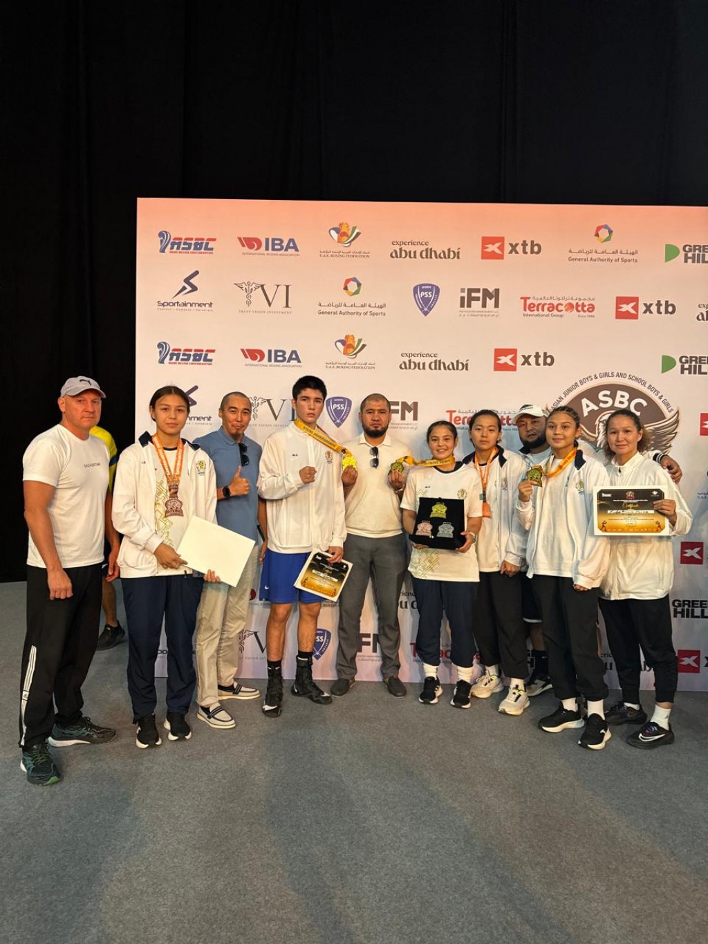 Шесть спортсменов – шесть медалей: карагандинские школьники отличились на чемпионате Азии по боксу