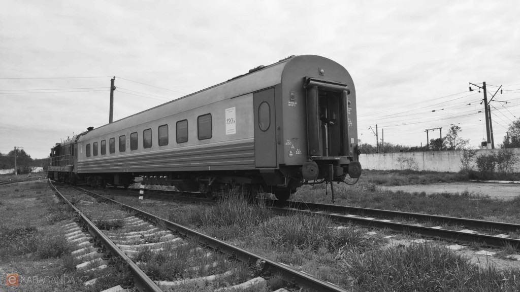 В Карагандинской области четверо железнодорожников погибли под колёсами поезда
