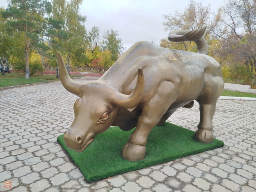 Тайландтық жас әйелдің порно видеосы