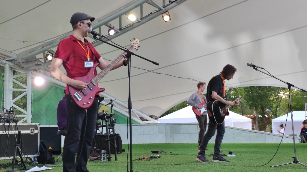 В Караганде прошел концерт памяти Виктора Цоя. Фоторепортаж