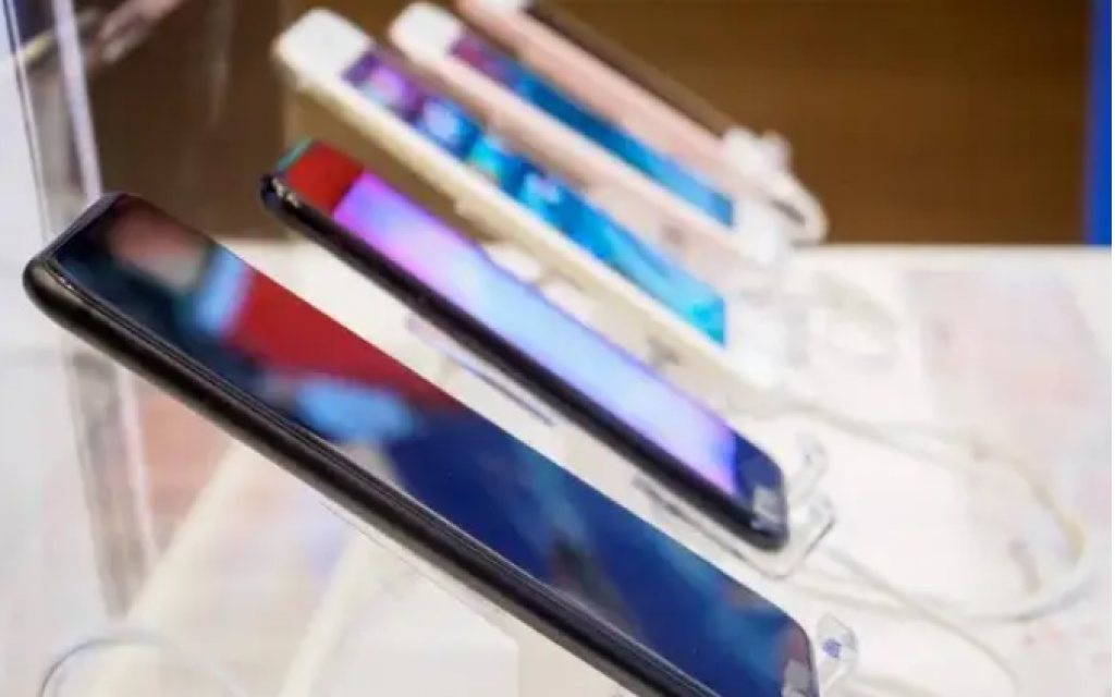 Регистрацию телефонов в РК продлили на два месяца