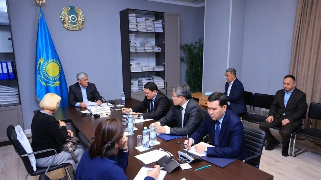Ермаганбет Булекпаев провёл приём по личным вопросам