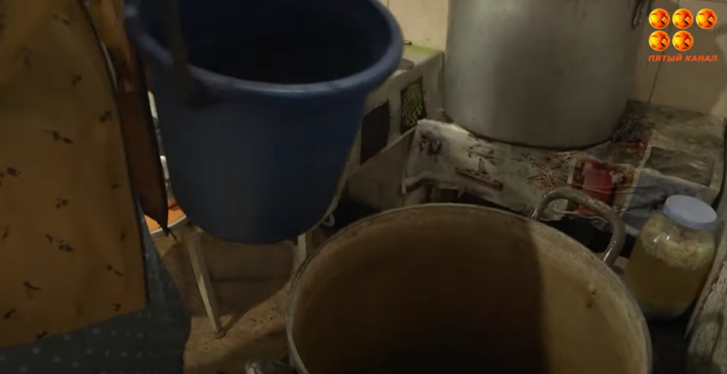 На одной из самых длинных улиц города нет и никогда не было водопровода