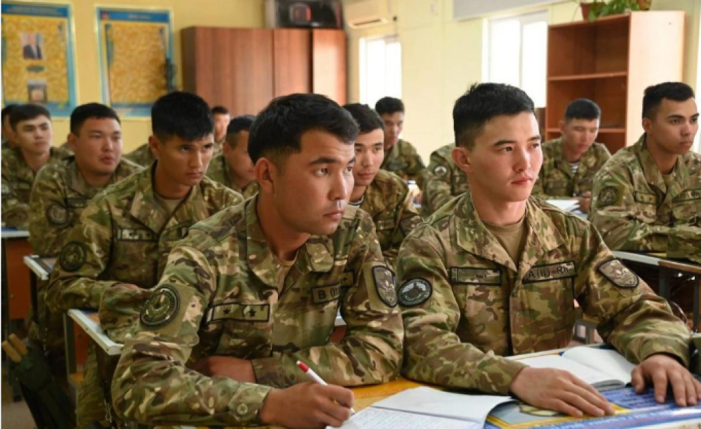 Офицеров запаса призовут на воинскую службу в Казахстане