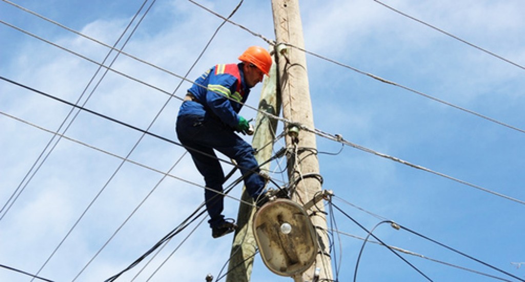 На частые перебои с электроснабжением жалуются жители одного из районов Караганды