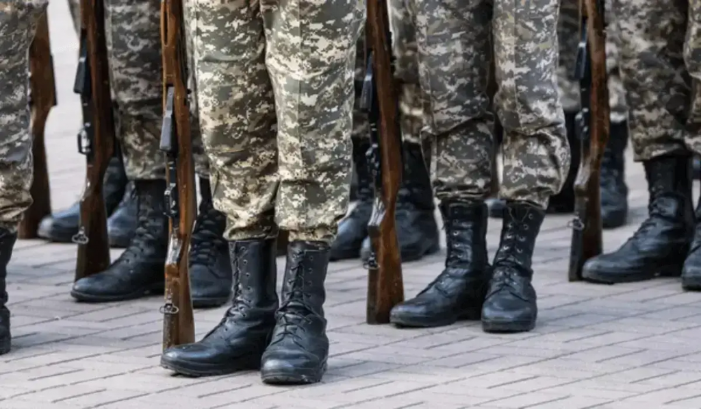 Чиновников Минобороны наказали за нарушение прав военнослужащих