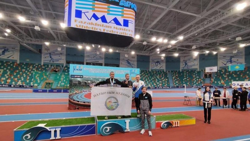 Спортсмен-любитель из Сарани завоевал три медали на чемпионате Казахстана по лёгкой атлетике