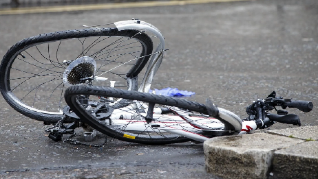 В Караганде автобус насмерть сбил велосипедиста