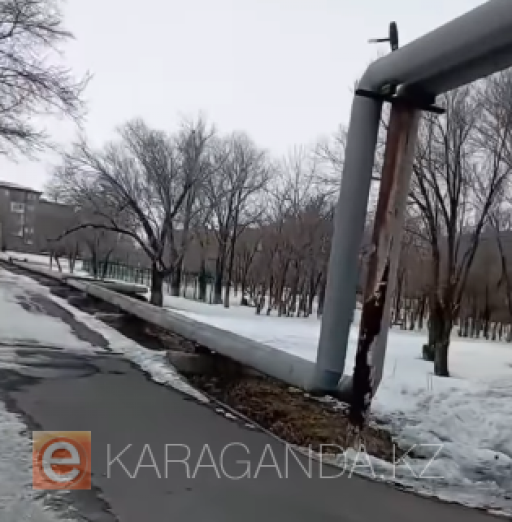 Порно қыз жігіттің бөксесін ұрады