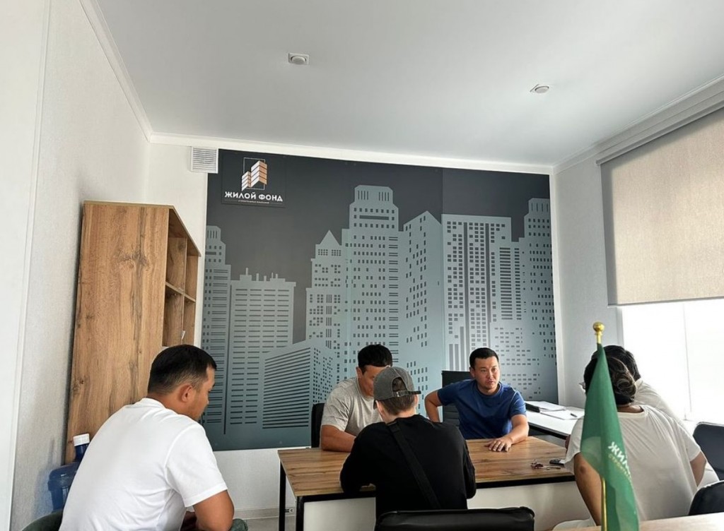 В Караганде проверят световые провода в ЖК «Томирис», где часто отключается свет и вода